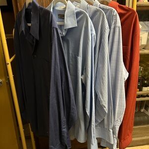 Set of 5 Men's Dress Shirts. 4 are Van Heusen 1 is Bill Robin Son Large. 16-17